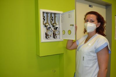 Rehabilitační oddělení Nemocnice AGEL Valašské Meziříčí má na všech pokojích nové rozvody kyslíku. Jeho spotřeba během pandemie byla enormní
