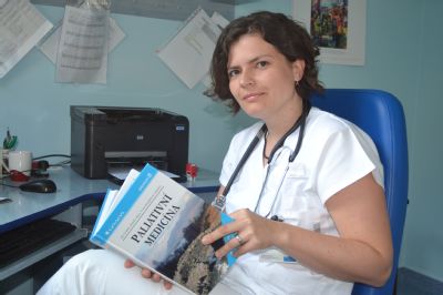 Ambulance paliativní a podpůrné péče pomohla v loňském roce 60 klientům Nemocnice AGEL Valašské Meziříčí a jejich rodinám