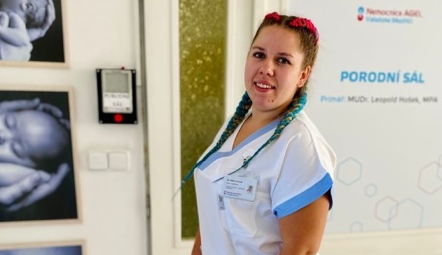 Nemocnice AGEL Valašské Meziříčí zve na předporodní kurzy. Skládají se ze 4 lekcí a následnou prohlídkou porodního sálu