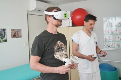 Nemocnice AGEL Valašské Meziříčí využívá při léčbě pacientů na rehabilitaci virtuální realitu 