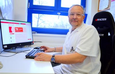 Trápí vás hemoroidy? „Odložte mobil na záchodě a přijďte včas,