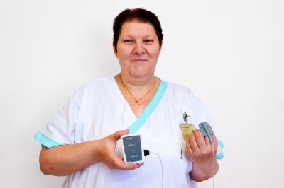 Plicní ambulance v Nemocnici AGEL Valašské Meziříčí má nový přístroj pro diagnostiku poruch dýchání ve spánku